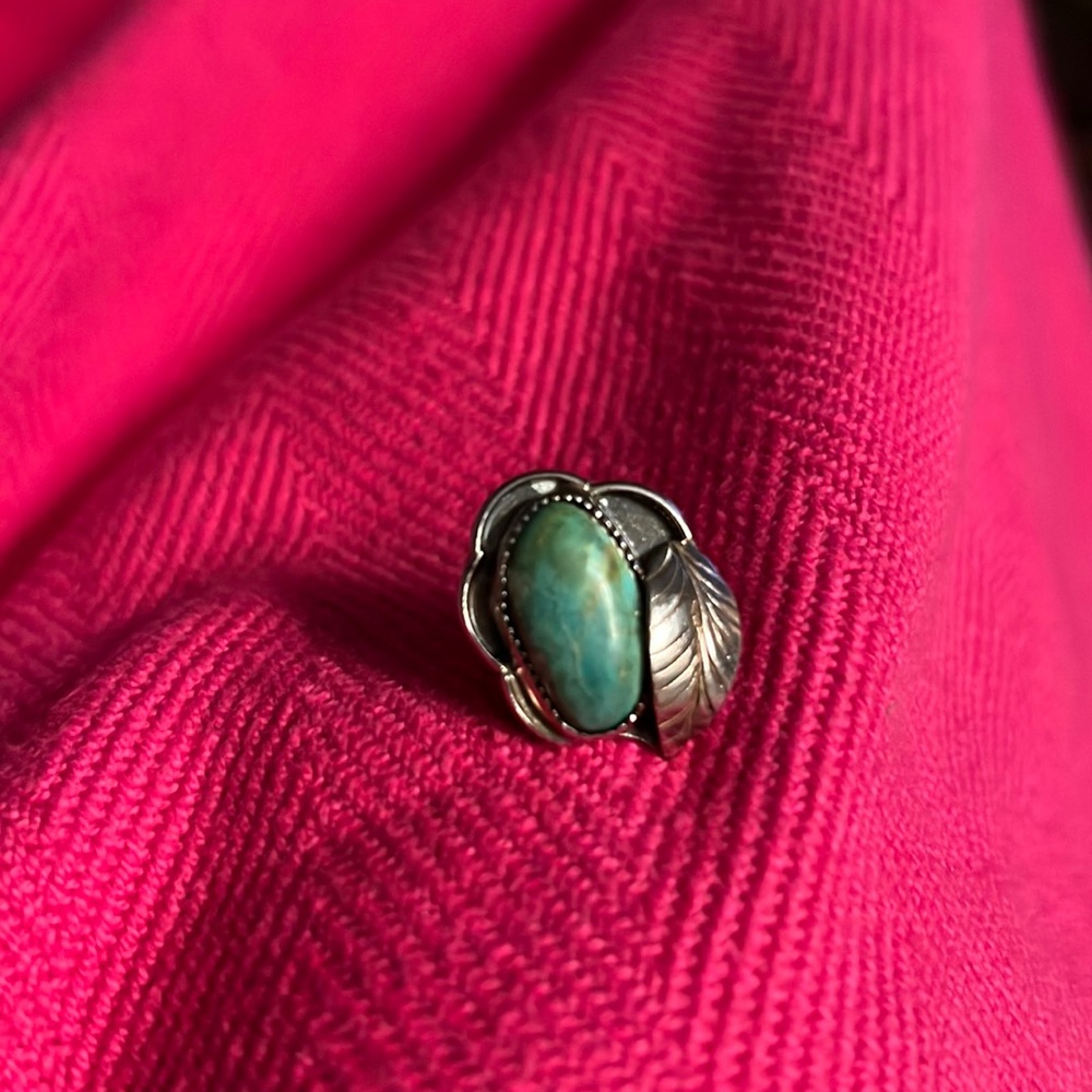 Handmade antique natural turquoise & silver southwest Navajo or Dineh STYLE ring